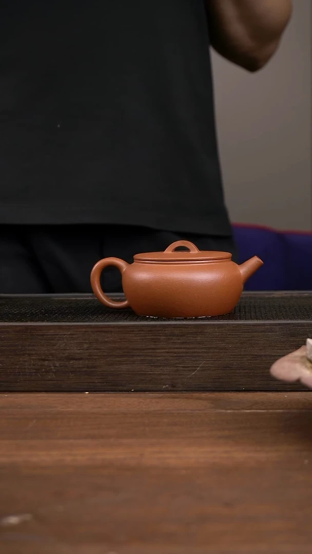 茶壶紫砂红清水大彬诗意170CC（01290）