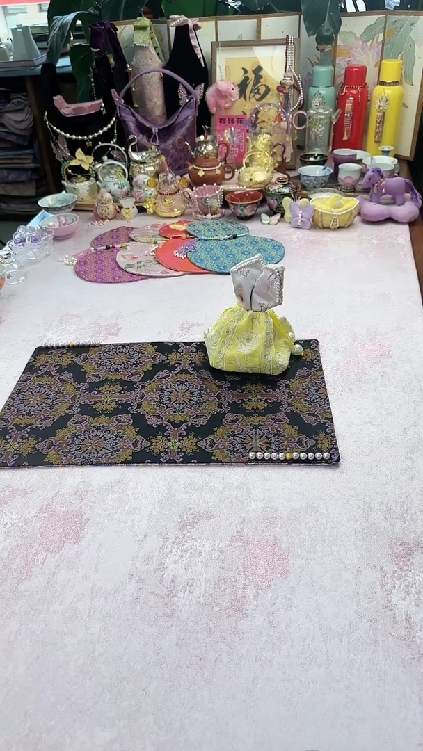 72 黄色玫瑰小兔包