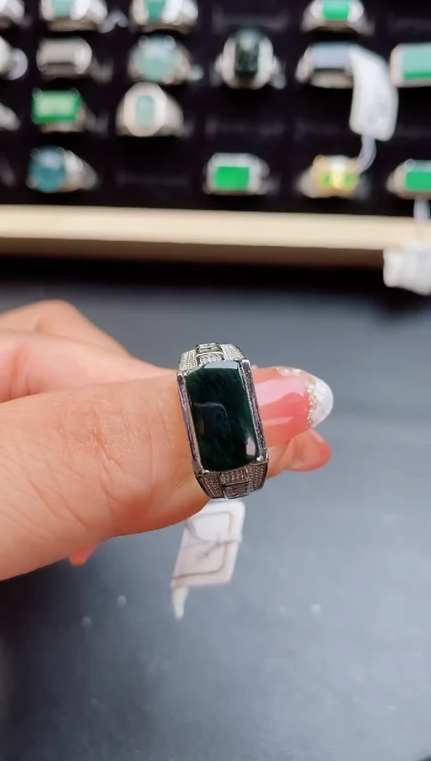【闪购商品】翡翠戒指银S925镶嵌85000