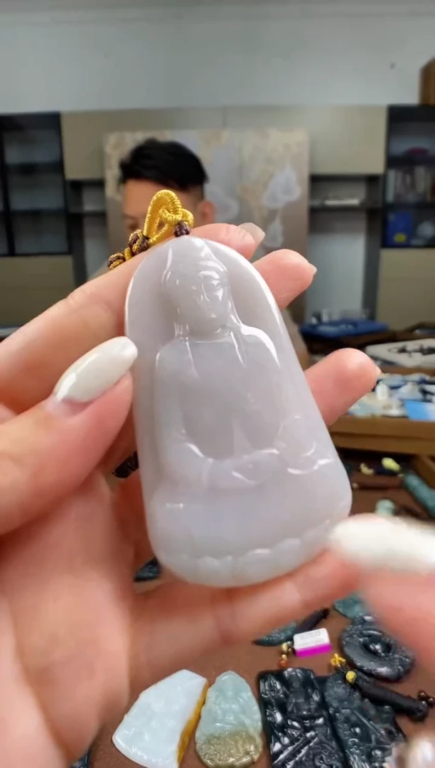 颈饰未镶嵌翡翠多样性发其一