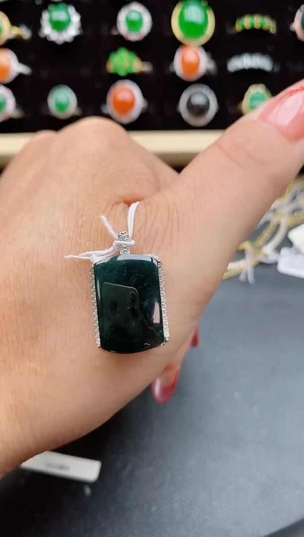 【闪购商品】翡翠吊坠(赠链)银S925镶嵌50850