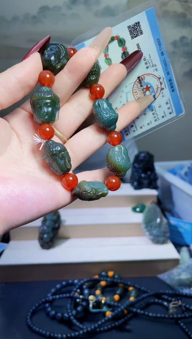 颈饰未镶嵌和田玉1