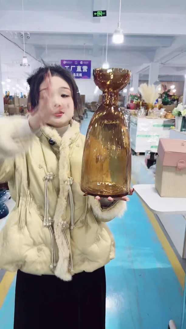 【闪购商品】玻璃私花主义花瓶厂-微瑕--BNGN