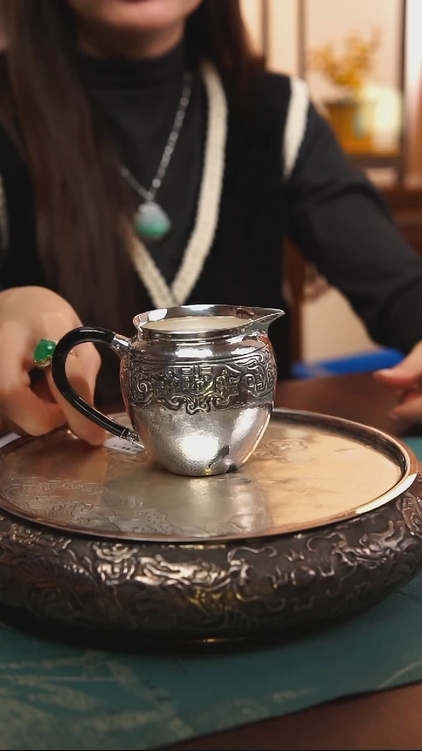 古悦足银999公道杯