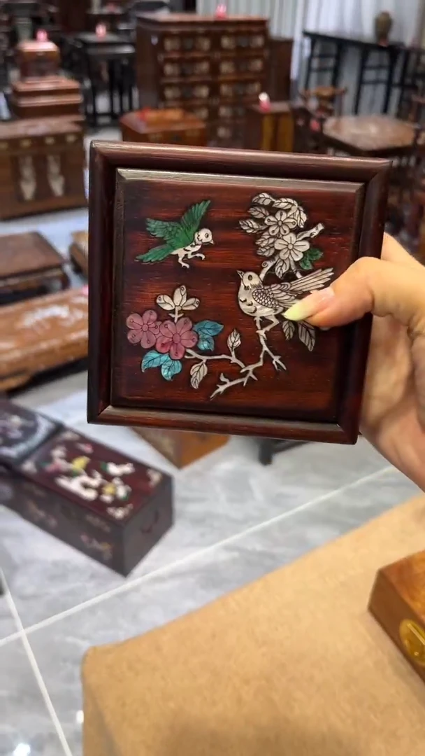 木鸟踏花枝方形抽拉盒