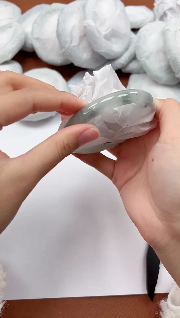 高端手镯，一物一拍U30