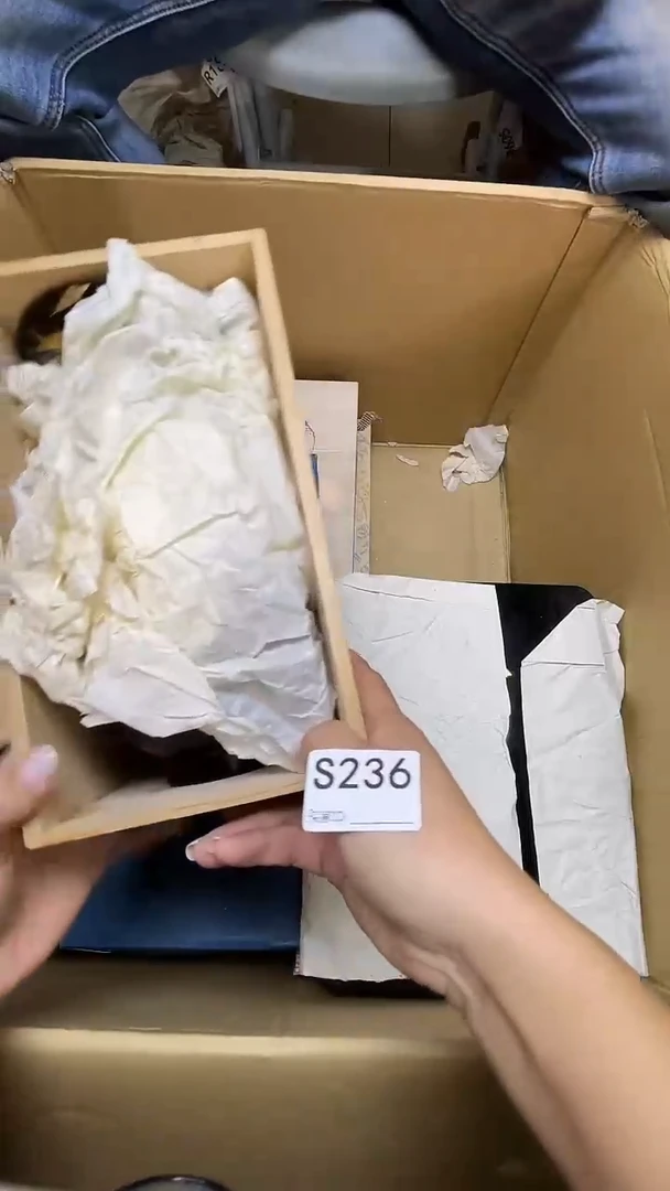瓷片✨*窗S236默认微瑕，谨慎参拍