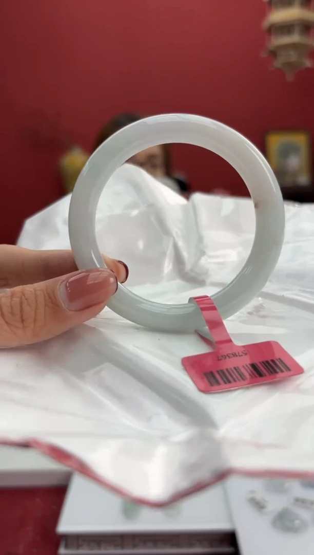 【闪购商品】翡翠手镯（圆镯）未镶嵌15手镯