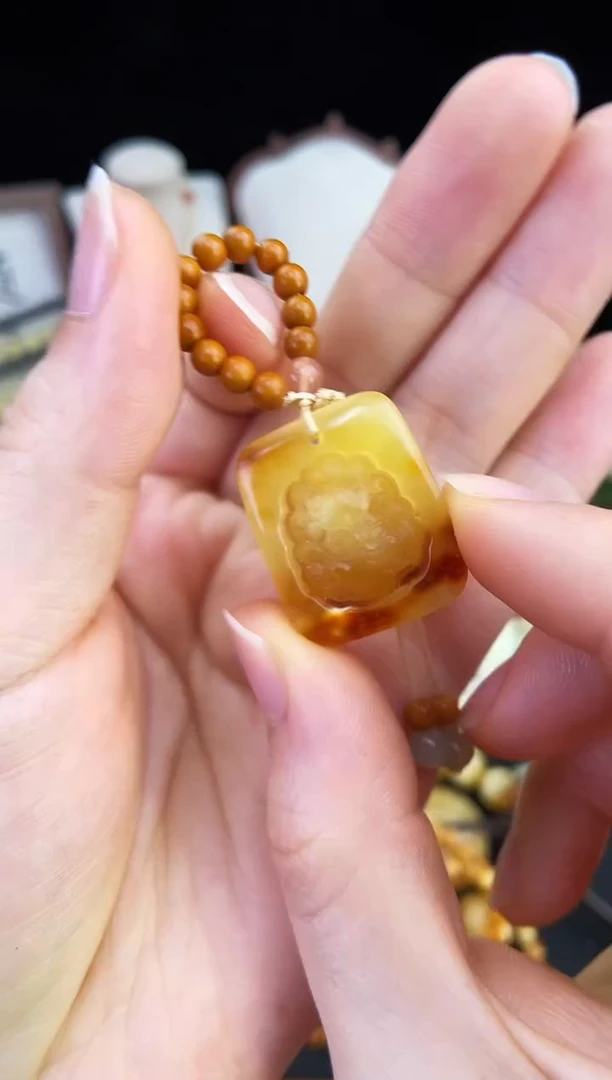 琥珀未镶嵌珠宝奇石柒月