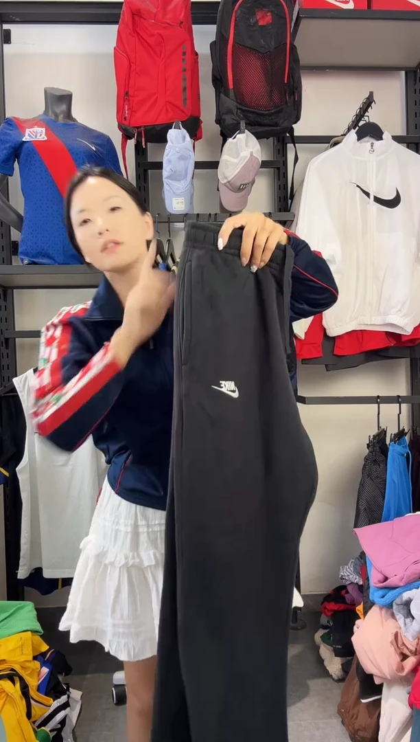 613   编码 瑕疵款直播间过款为准 尺码 XL180