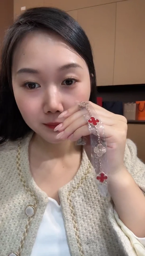 【闪购商品】玛瑙/玉髓手链18K金镶嵌红花镭射GHJ