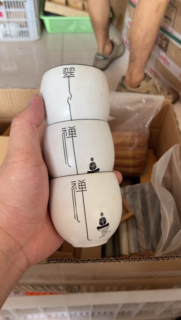 无运费险有瑕疵的摄影的产品有使用过的痕迹有点脏介意勿拍