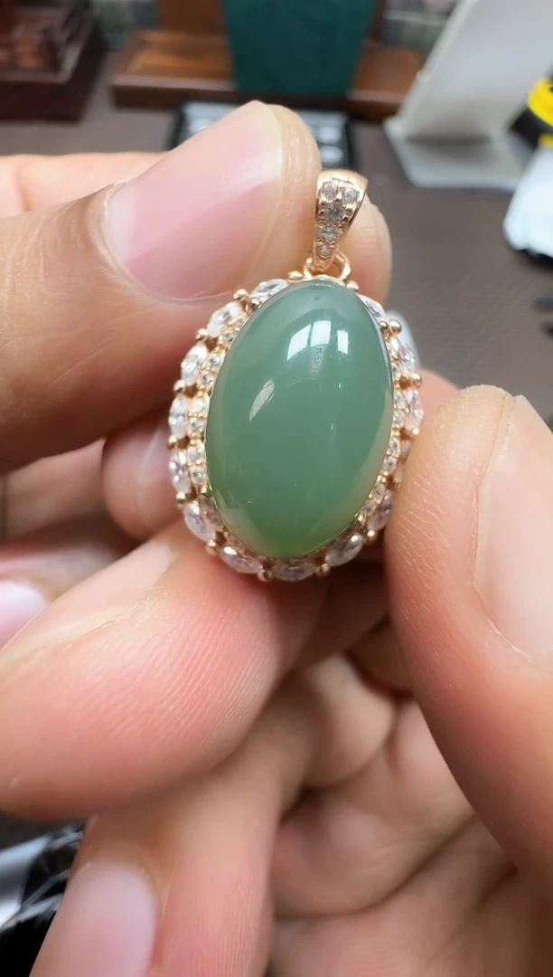 颈饰未镶嵌和田玉多样发一件