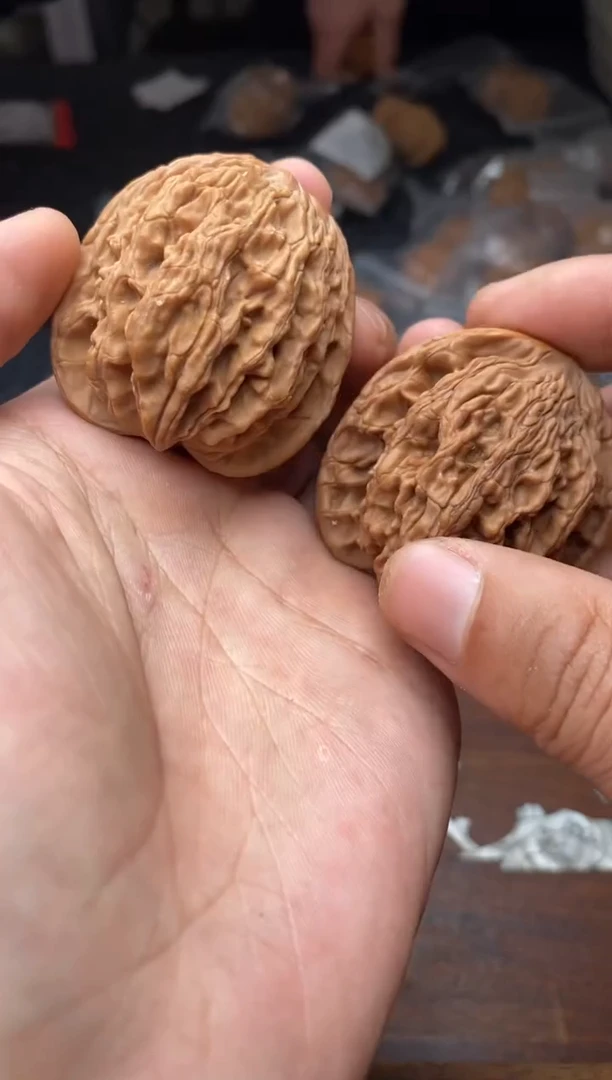 【闪购商品】文玩核桃把件A174号42尺虎头