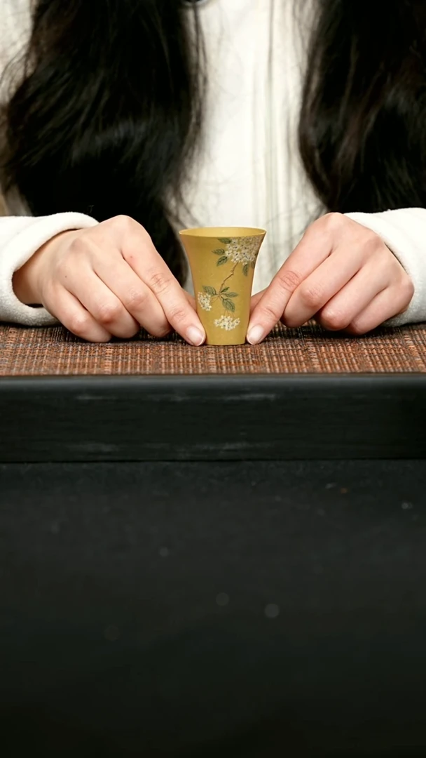 【闪购商品】全手泥绘杯 一物见春