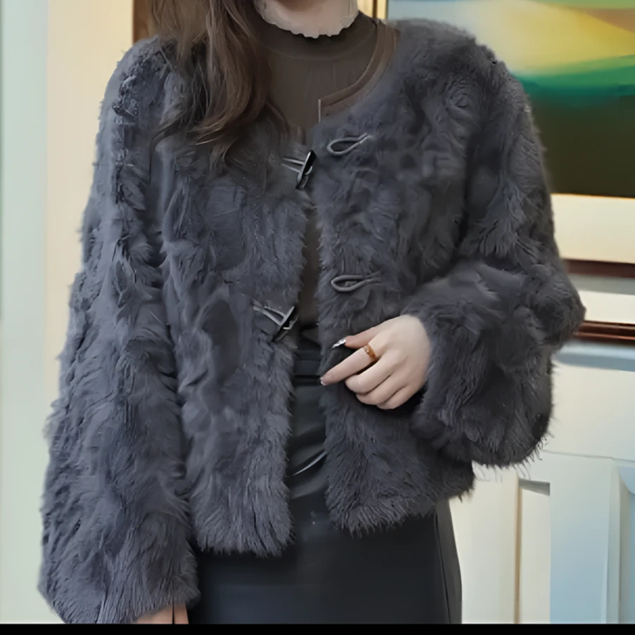 2024小湖洋时尚小香风马蹄袖皮毛一体外套