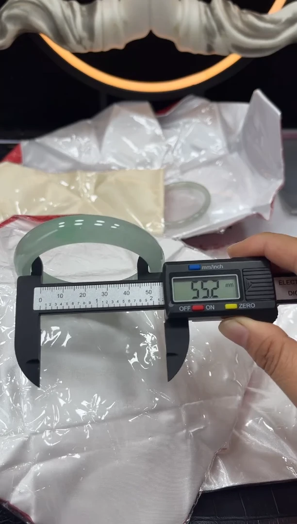 宁宁82号高冰大气手镯