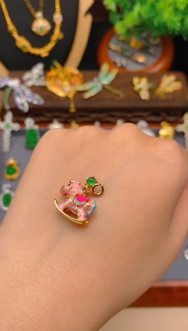 【闪购商品】翡翠吊坠(不含链)银S925镶嵌粉色木马