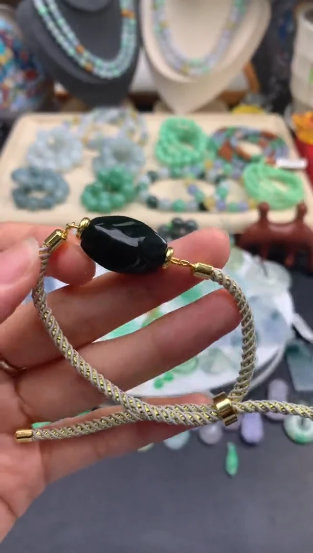 手绳未镶嵌和田玉和田玉多样性发