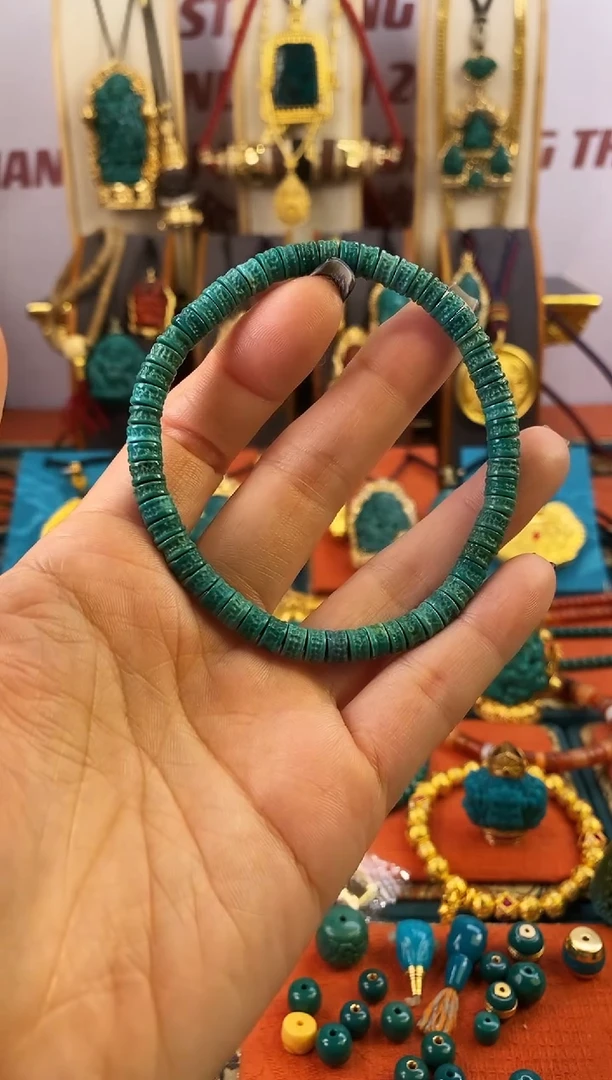 【闪购商品】绿松石.未镶嵌隔片手串