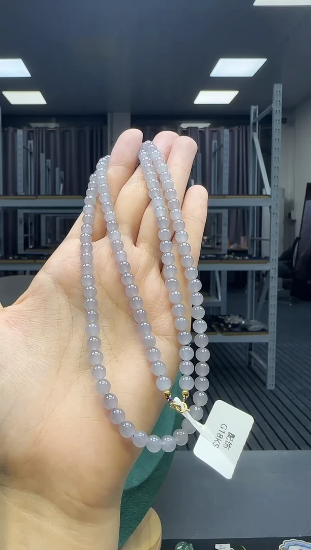 18K金镶嵌和田玉挂件1