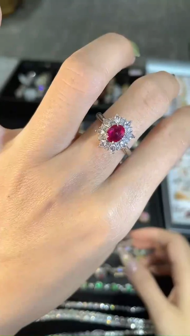 18K金镶嵌戒指红宝石YB