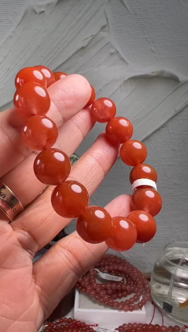 手串未镶嵌南红玛瑙古?南红玛瑙（默认微瑕)