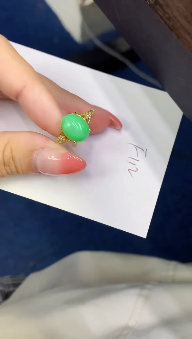 翡翠未镶嵌颈饰缅甸天然翡翠A货