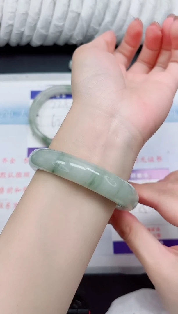 【闪购商品】石英质玉手镯未镶嵌226-58.2