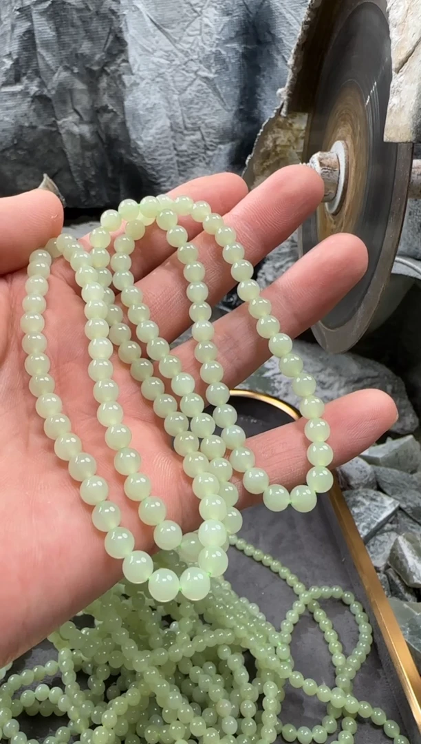 和田玉未镶嵌颈饰项链6