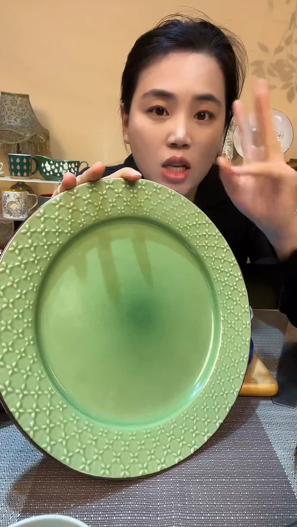 瓷片11英寸浮雕盘 微瑕介意勿拍