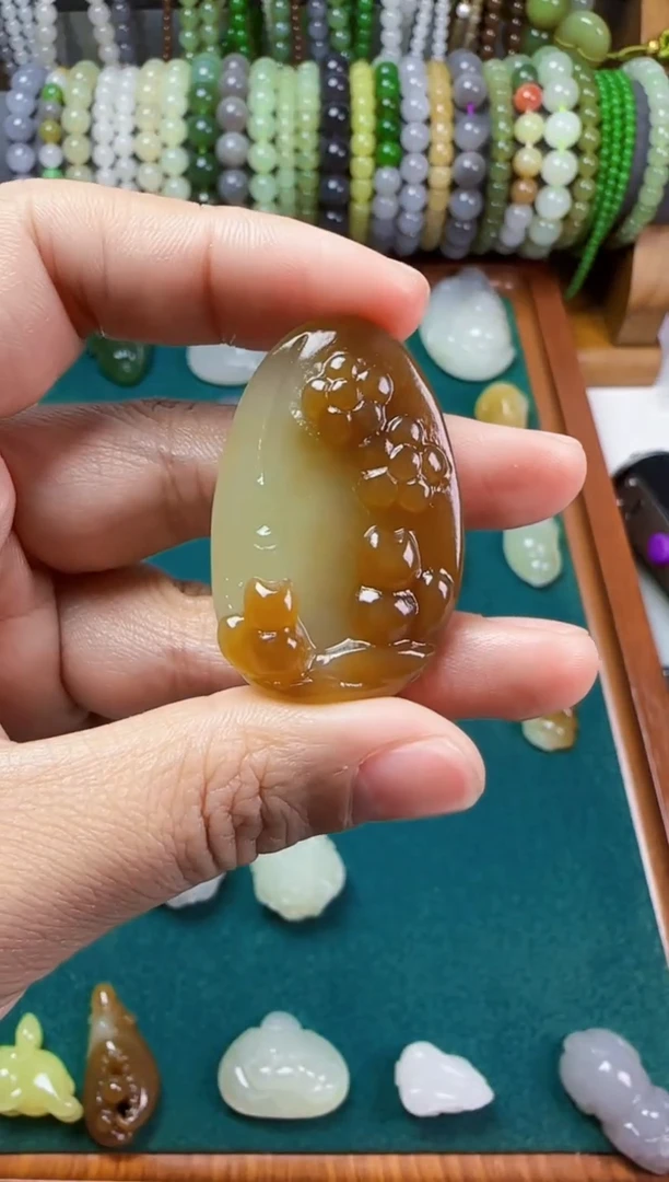 【闪购商品】和田玉无未镶嵌猫咪吊坠