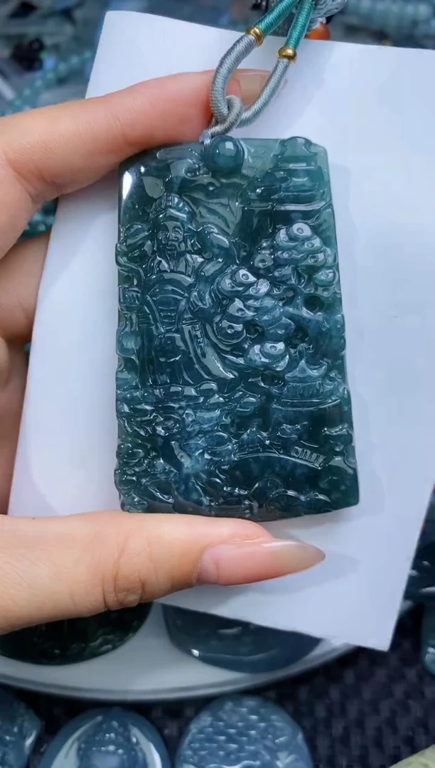 【闪购商品】翡翠颈饰未镶嵌             