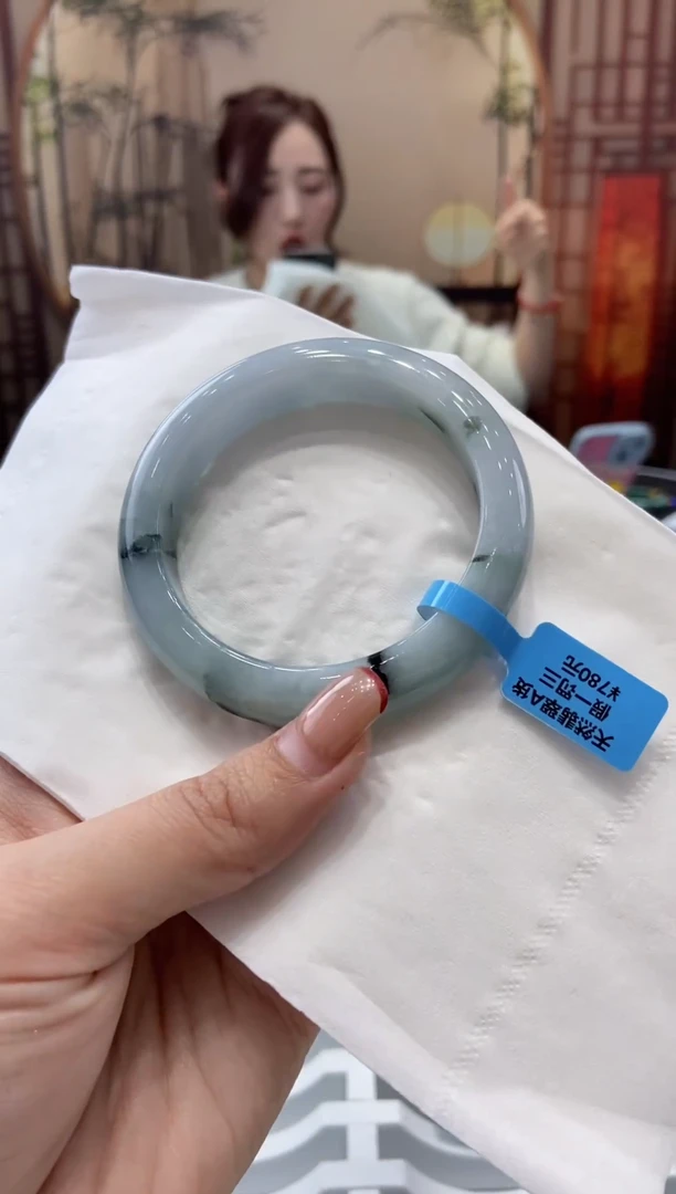 【闪购商品】翡翠手镯未镶嵌00007932