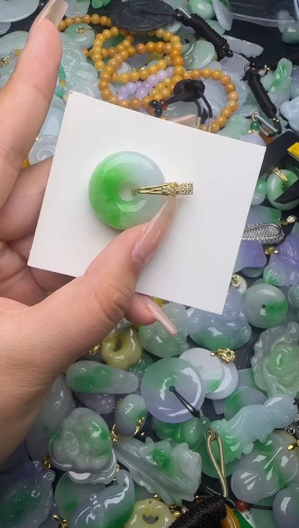 翡翠未镶嵌颈饰天然缅甸翡翠吊坠