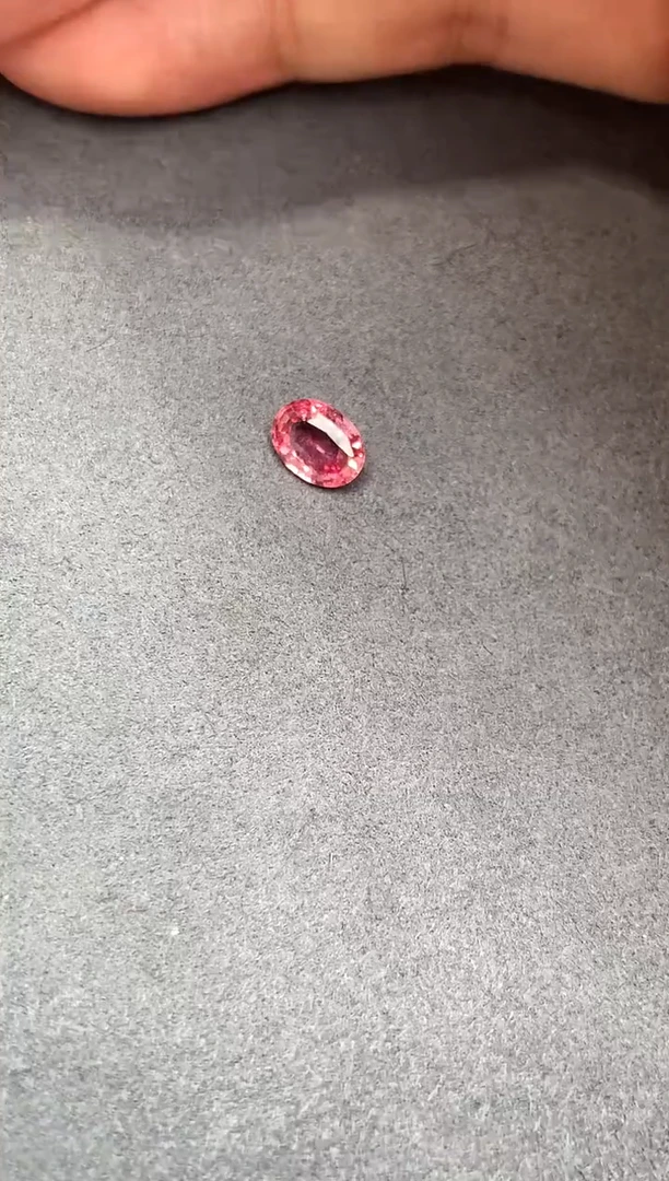 蓝宝石裸石未镶嵌1.06克拉无烧帕帕拉恰