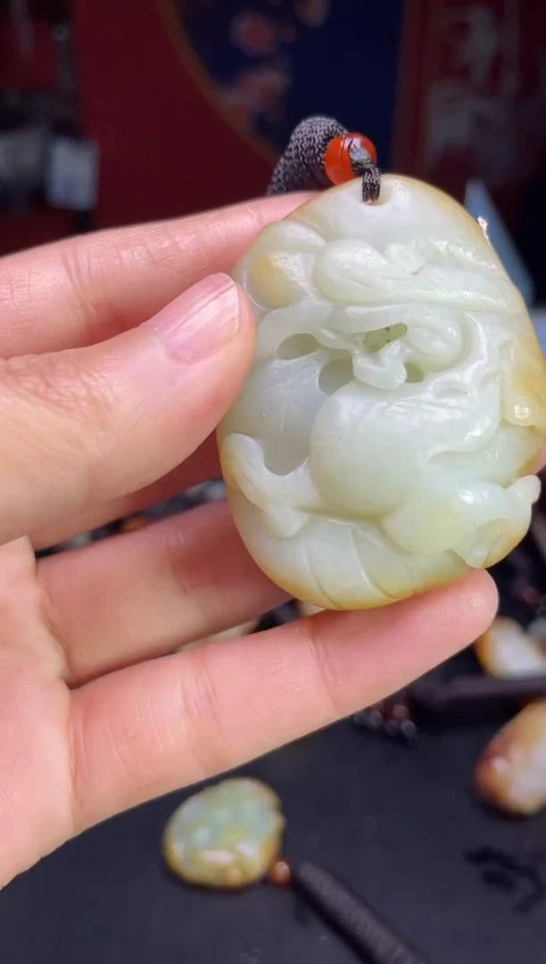 颈饰未镶嵌和田玉1