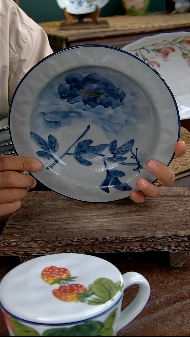 瓷片8英寸帽子盘-青花牡丹