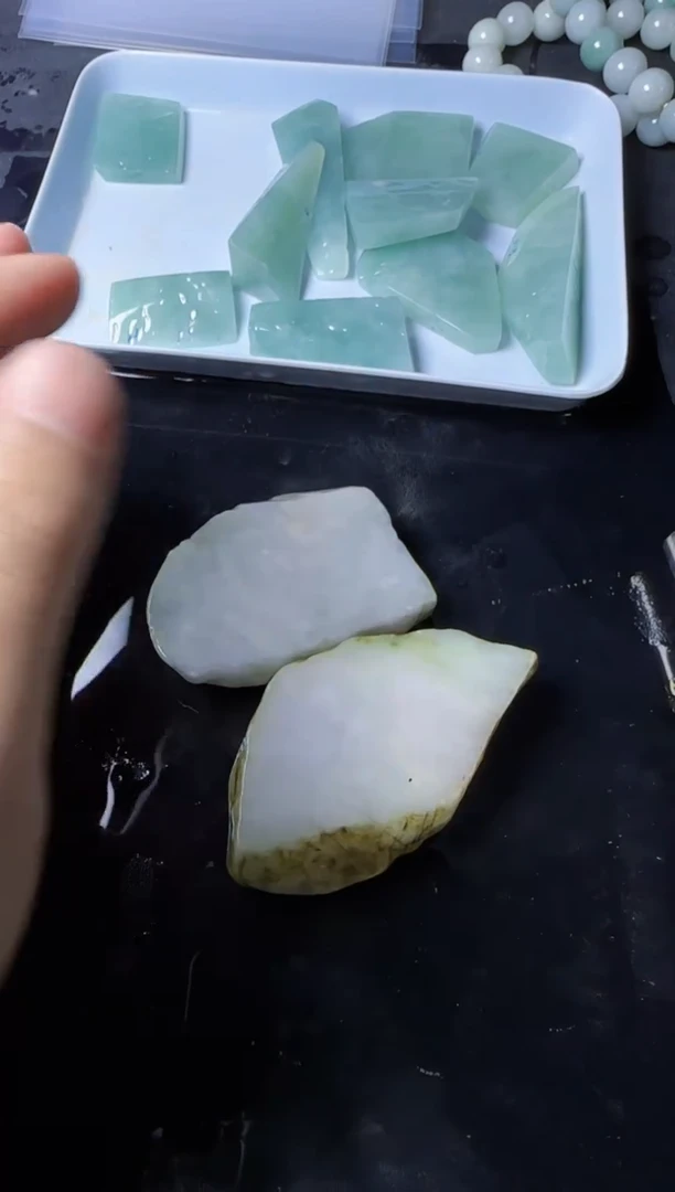 【闪购商品】翡翠颈饰未镶嵌076翡翠