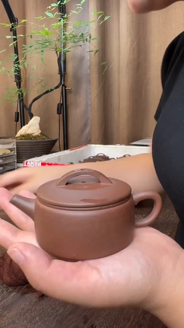 汉瓦壶-130CC“微瑕慎拍，不退不换”磕碰