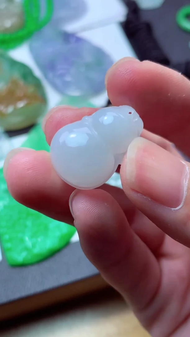 翡翠未镶嵌颈饰天然翡翠