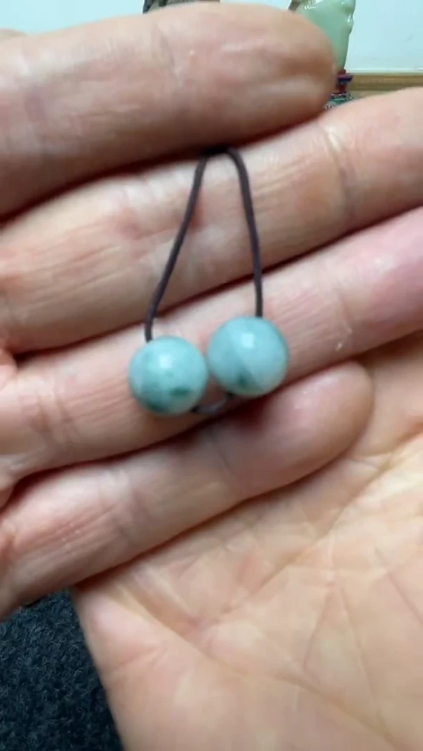 颈饰未镶嵌翡翠.