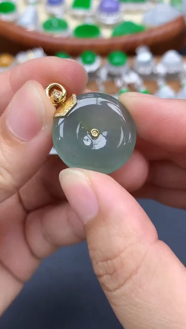 颈饰18K金镶嵌翡翠69-中国好珍宝