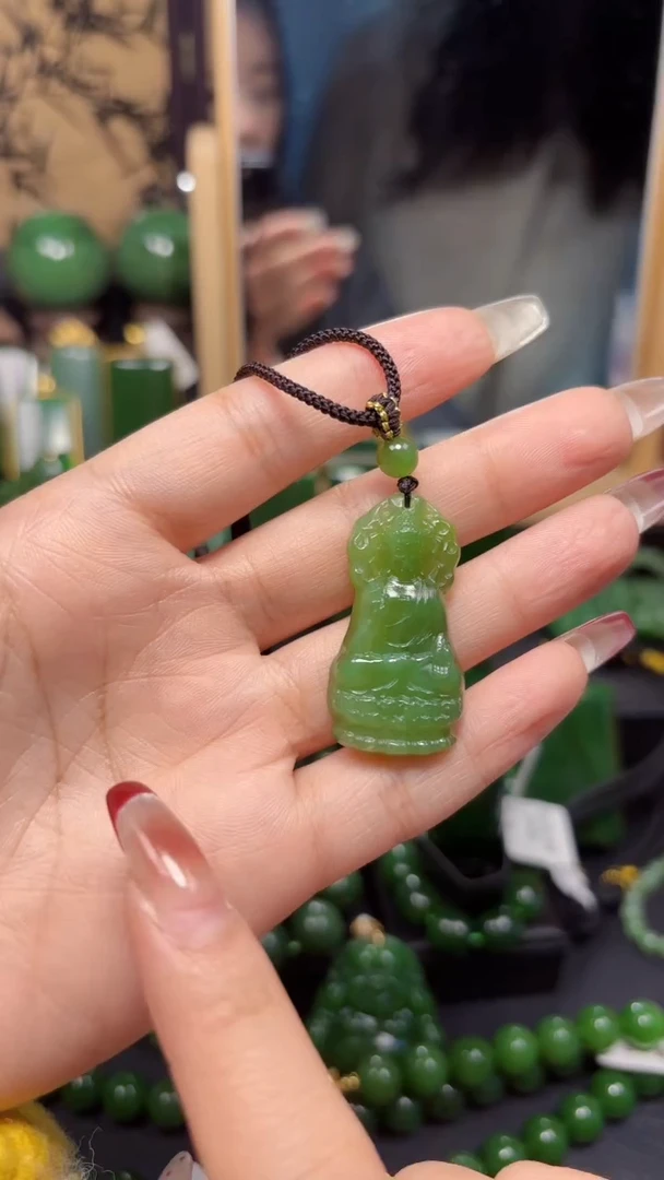 【闪购商品】和田玉（碧玉）吊坠(赠链)未镶嵌1