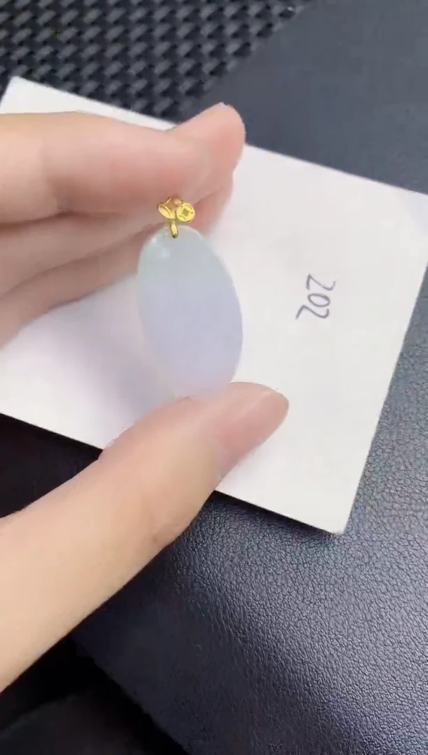 翡翠未镶嵌颈饰天然翡翠缅甸A货