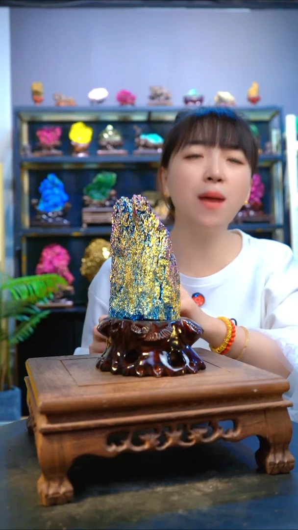 石材李*森精品矿物晶体摆件