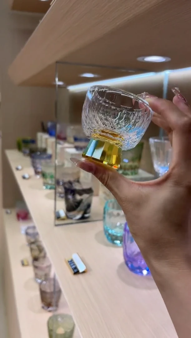 黄色闪烁茶杯 买一送一