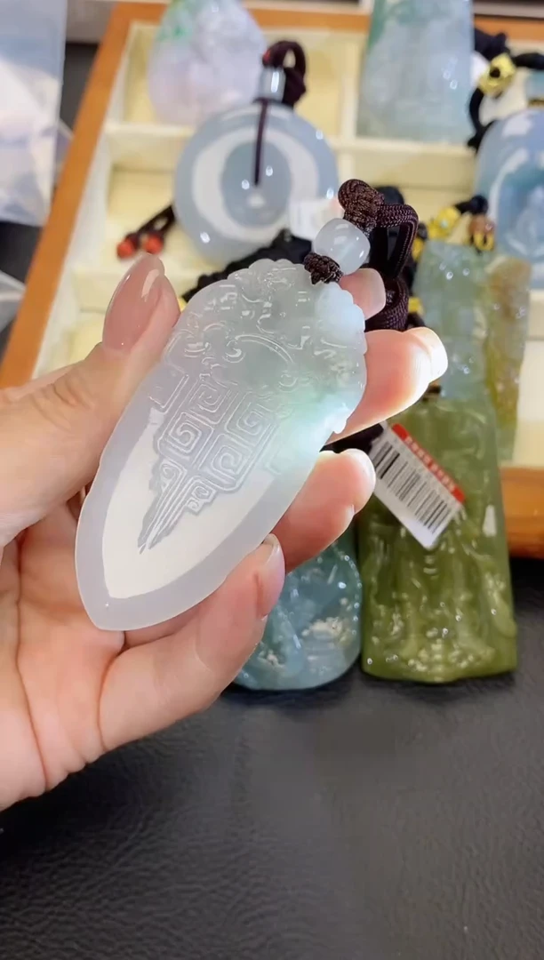 颈饰未镶嵌翡翠缅甸天然翡翠