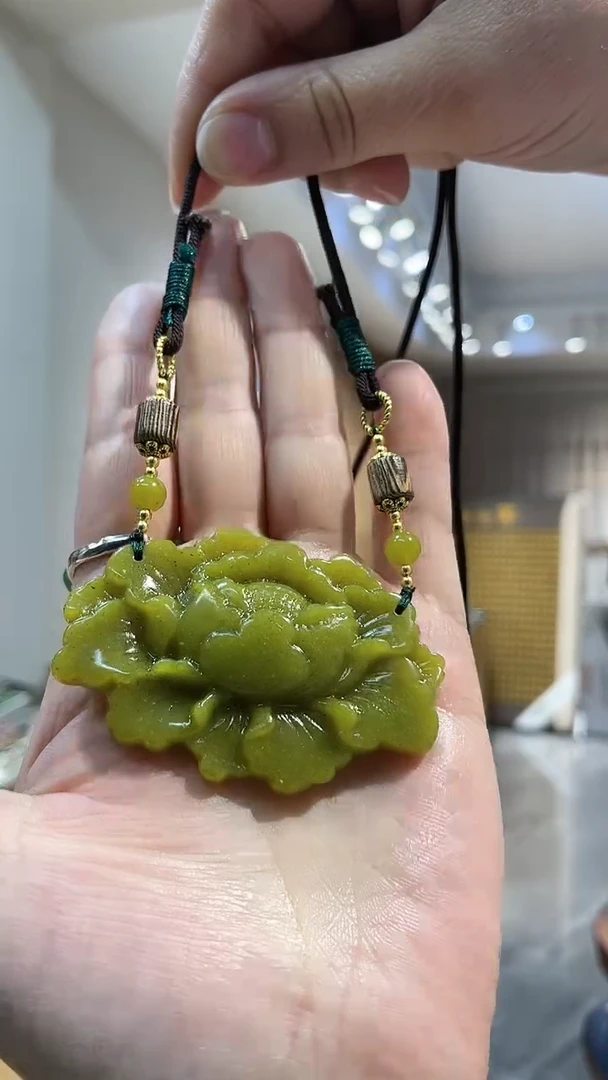 【闪购商品】岫玉颈饰未镶嵌吊坠