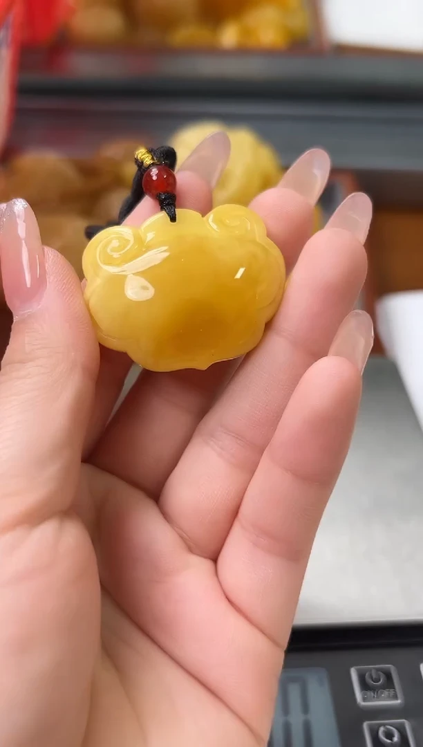 未镶嵌蜜蜡裸石琥珀蜜蜡吊坠